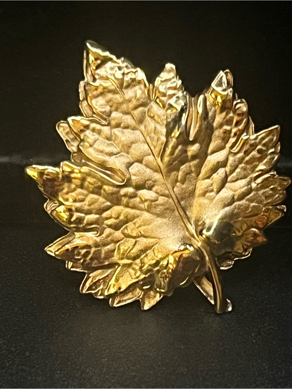Vintage Napier Gold Tone Maple Leaf Clip On Earrings Signed Autumn Fall - Picture 5 of 9